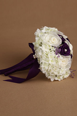 Pretty Bride Holding Flowers Wedding Flowers (26*22cm)