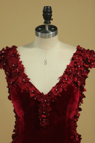 2024 V Neck Mermaid Prom Dresses Velvet With Handmade Flowers