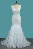 2024 Open Back V Neck Tulle & Lace Wedding Dresses With Applique And Beads