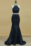 2024 Satin Prom Dresses Halter Open Back With Beading Sweep Train