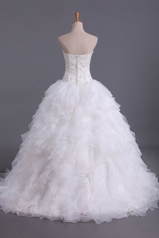 2024 Hot Wedding Dresses Sweetheart With Beads & Applique A Line Organza