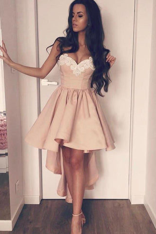 Sweetheart Neck A-Line Lace Knee Length Homecoming Dresses