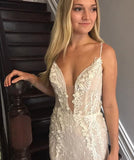 Gorgeous Trumpet Spaghetti Straps V Neck Appliques Wedding Dresses
