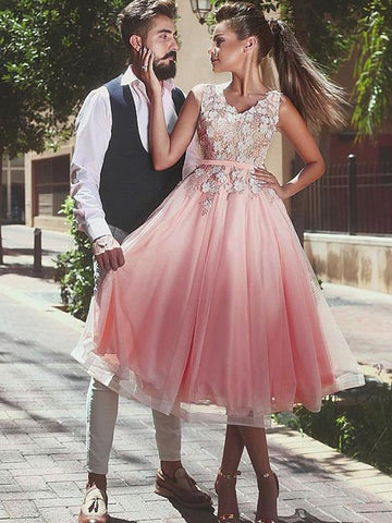 Lace Homecoming Dresses Andrea A-Line/Princess V-Neck Sleeveless Tea-Length Tulle Dresses